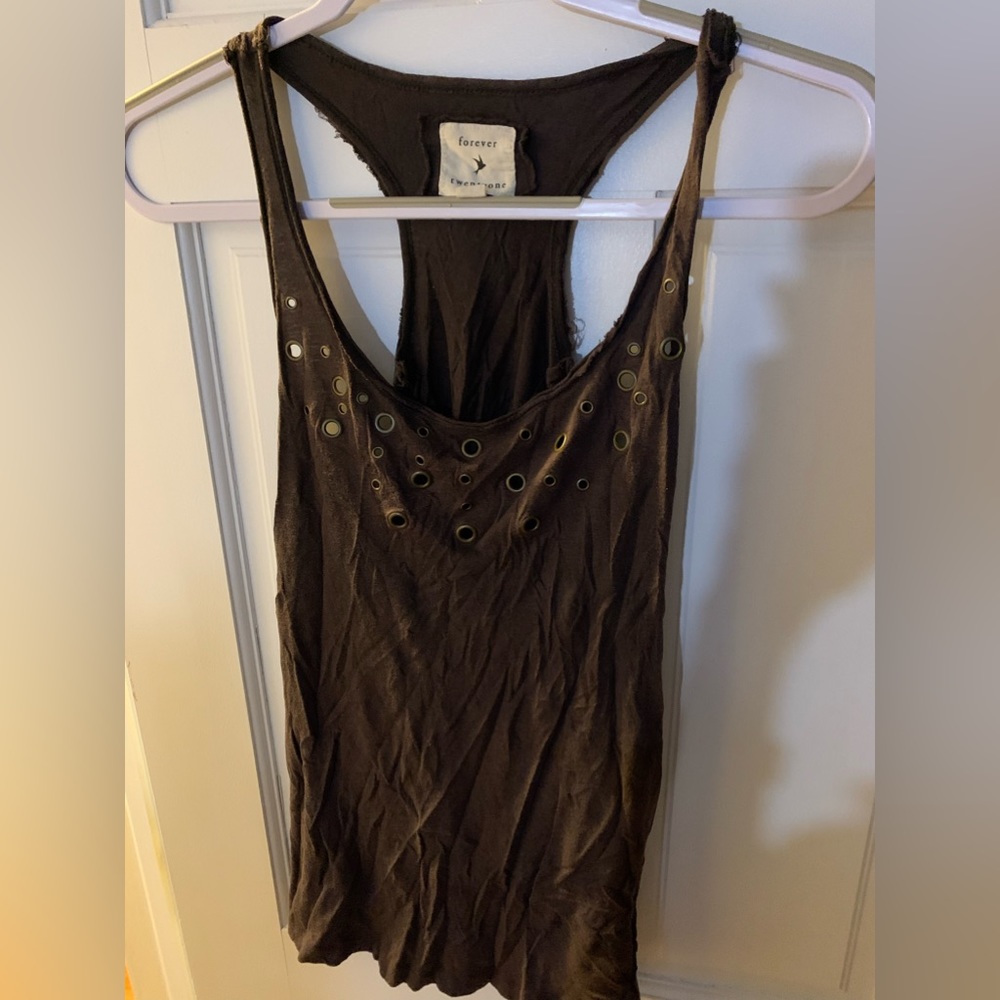 Grommet Tank
